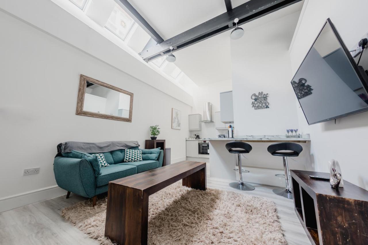 Hullidays-theatre Hideout Apartment Kingston upon Hull